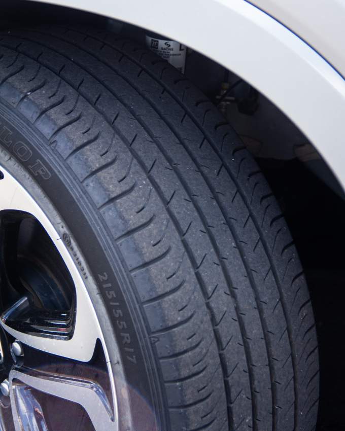 Honda Vezel Hybrid - 3 - SUV Cars  on Aster Vender