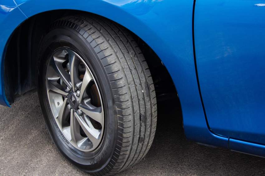 Toyota Vitz - 1 - Compact cars  on Aster Vender