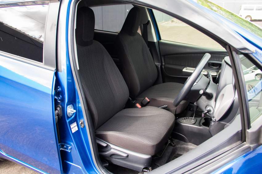 Toyota Vitz - 3 - Compact cars  on Aster Vender