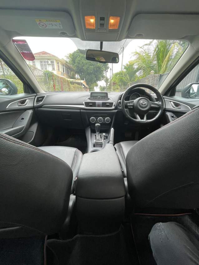 Mazda 3 skyactive 2017 - 6 - Sport Cars  on Aster Vender
