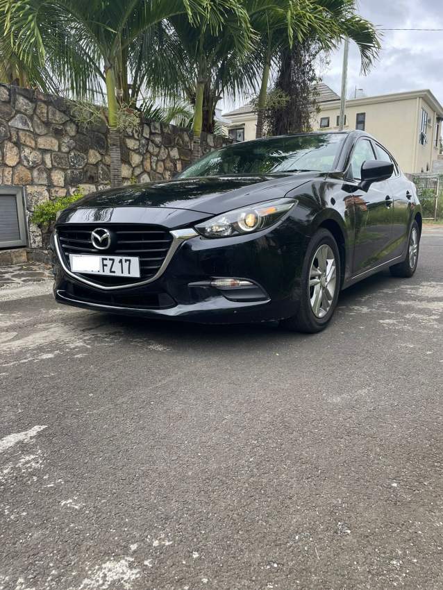 Mazda 3 skyactive 2017 - 1 - Sport Cars  on Aster Vender