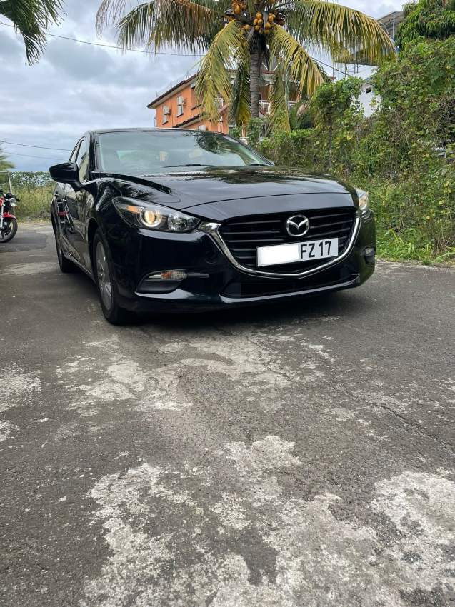 Mazda 3 skyactive 2017 - 0 - Sport Cars  on Aster Vender