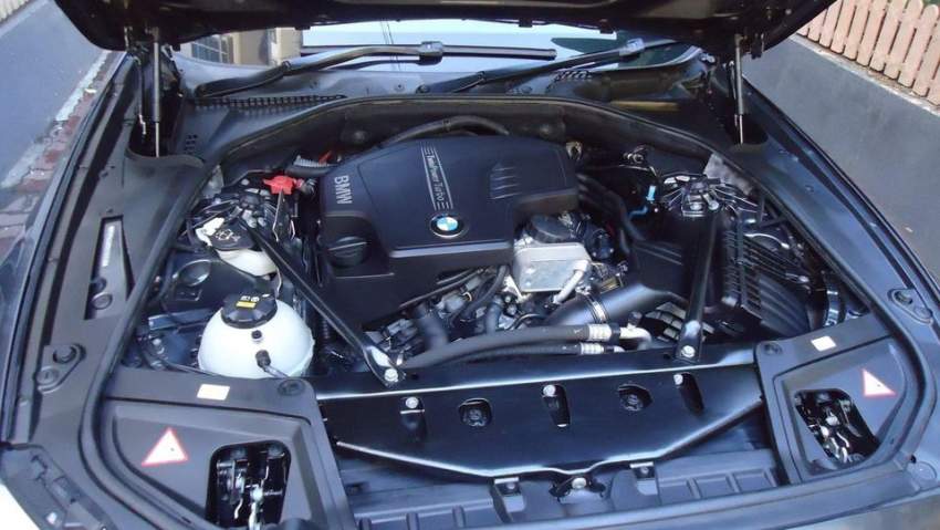 BMW F10 LCI - 2 - Luxury Cars  on Aster Vender