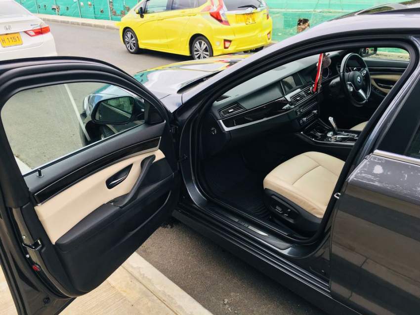 BMW F10 LCI - 4 - Luxury Cars  on Aster Vender