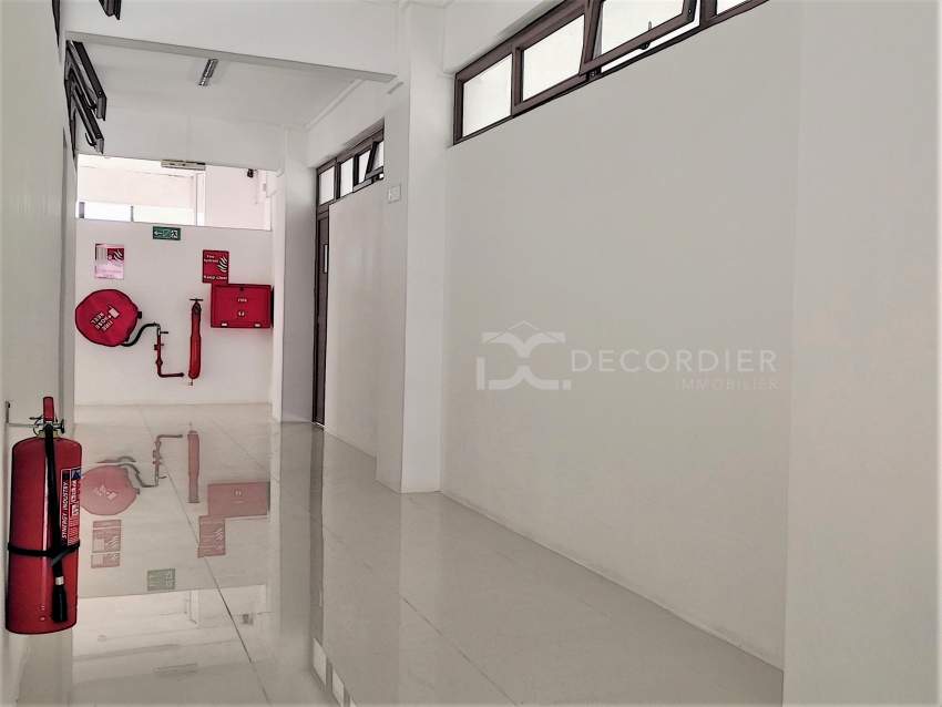 (Ref. MA7-377) Bureaux à louer - 4 - Office Space  on Aster Vender