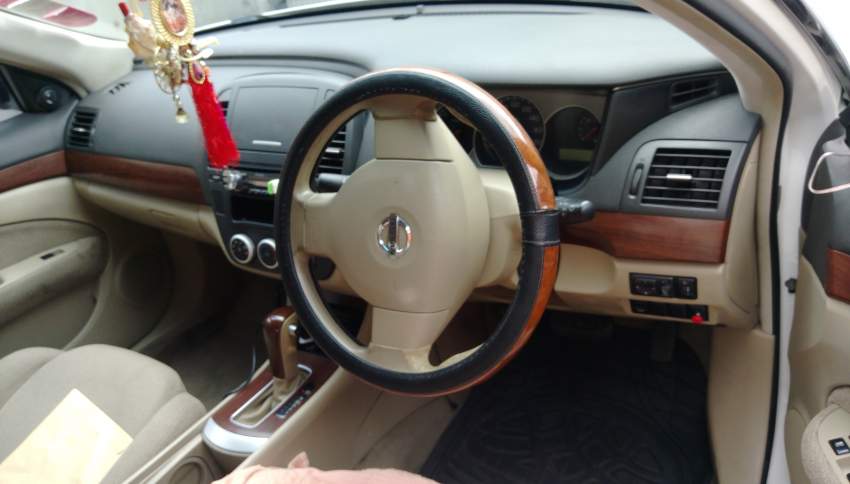 NISSAN BLUEBIRD - 2 - Family Cars  on Aster Vender