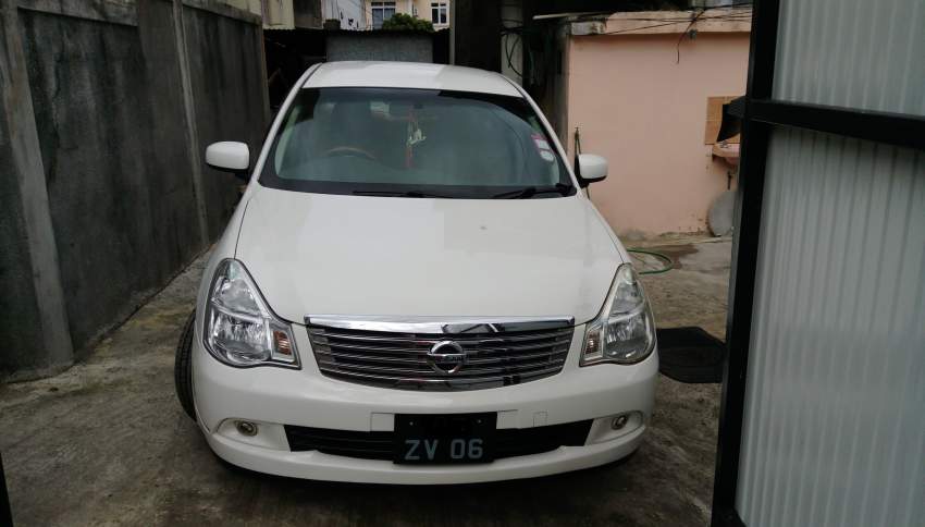 NISSAN BLUEBIRD - 5 - Family Cars  on Aster Vender