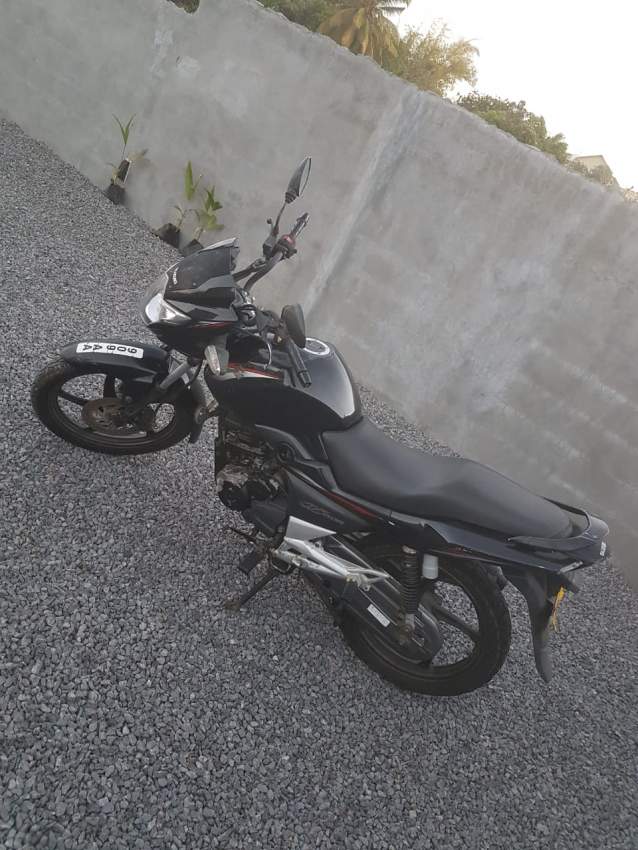 Motocycle roadsters - 1 - Roadsters  on Aster Vender