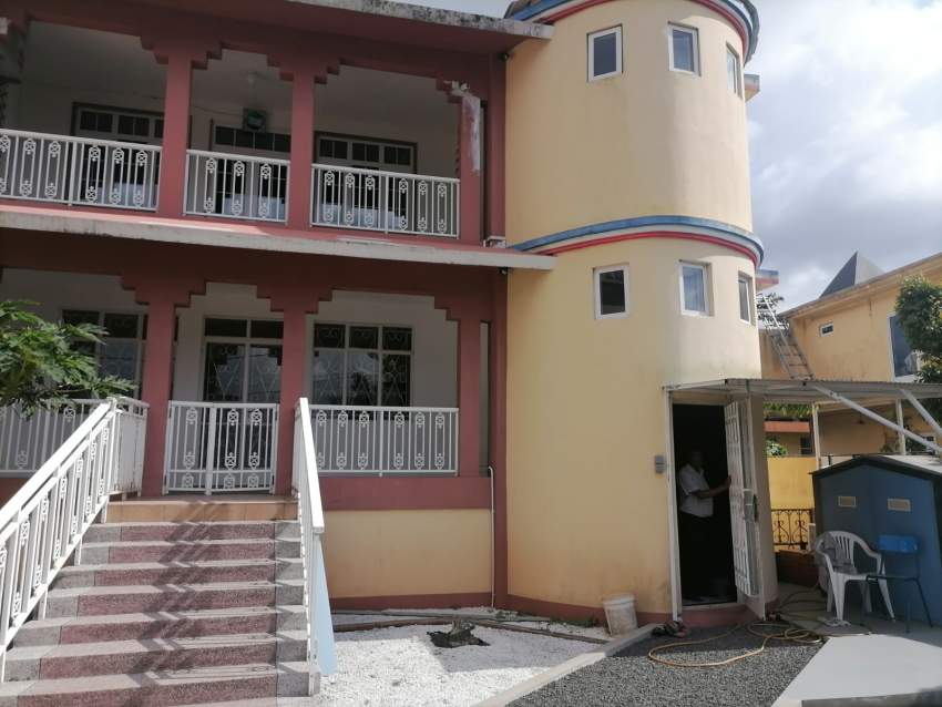 A huge house  - 1 - House  on Aster Vender