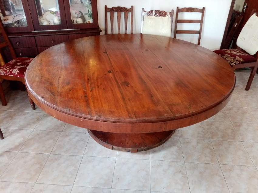 Table ronde  - 0 - Antiquities  on Aster Vender