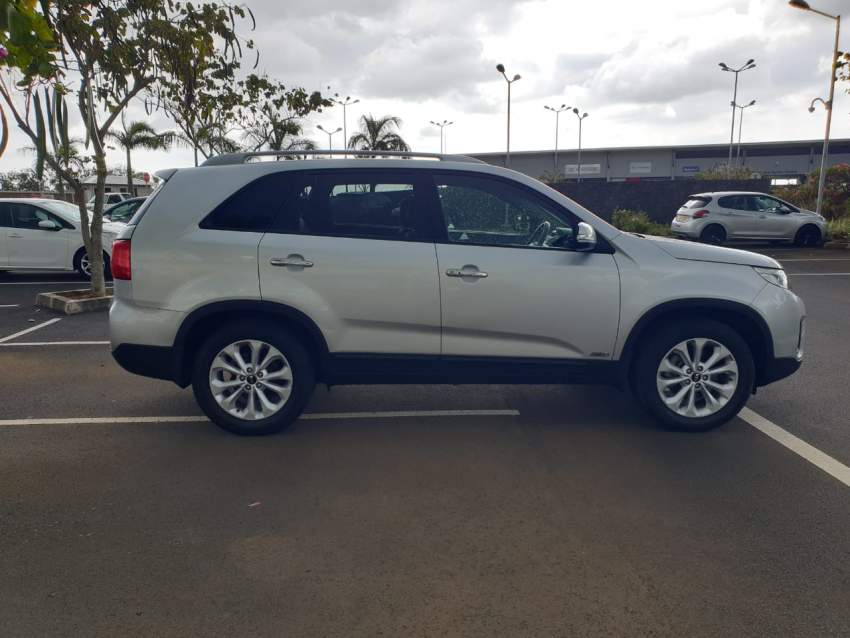 KIA SORENTO - 7 SEATERS FOR RENT - 1 - SUV Cars  on Aster Vender