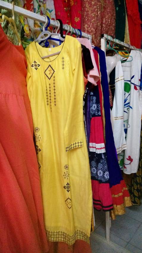 Grand Destockage Wholesale and Retail - 2 - Dresses (Women)  on Aster Vender