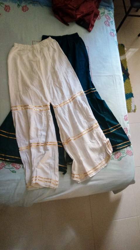 Grand Destockage Wholesale and Retail - 1 - Dresses (Women)  on Aster Vender