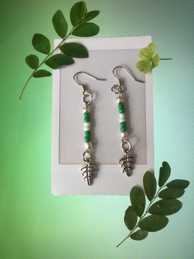 Leaf earrings at AsterVender