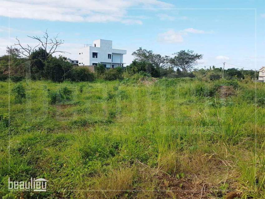 25 Perches Residential land, Petit Raffray  - 2 - Land  on Aster Vender