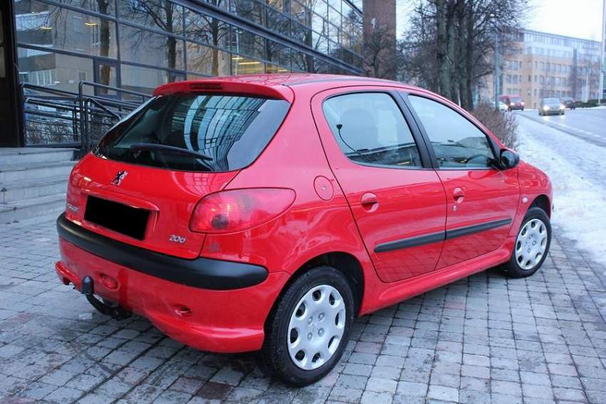 Peugeot 206 1.4 HDi XT - 2 - Family Cars  on Aster Vender
