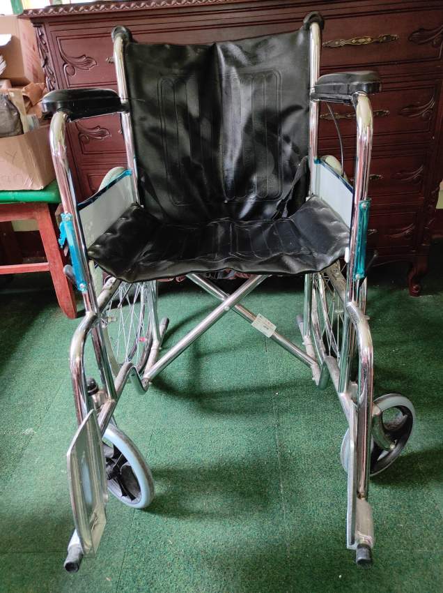 fauteuil roulant  on Aster Vender