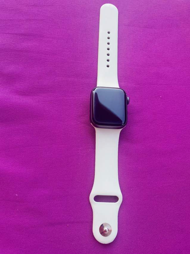 Apple Watch Series 4 - Smartwatch on Aster Vender