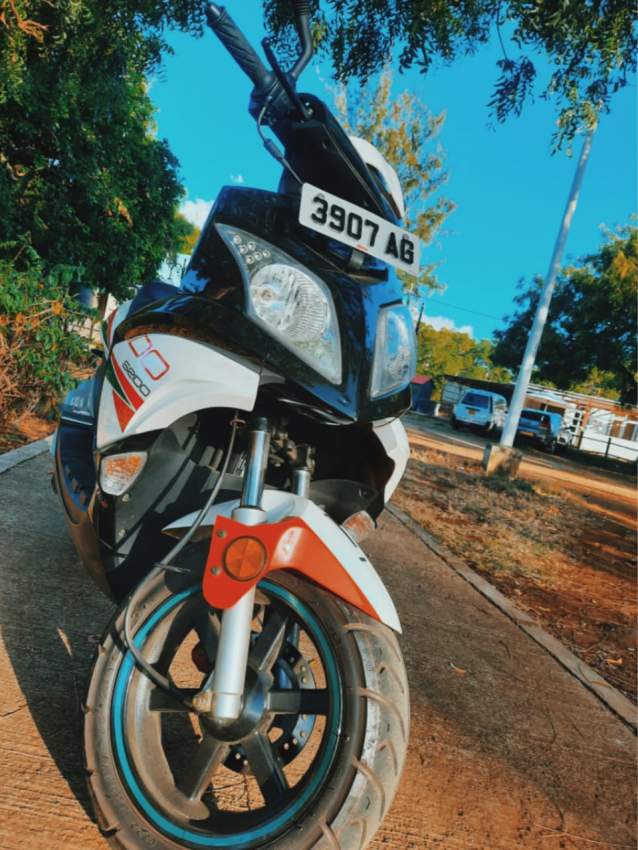 A Vendre/ For Sale  - 0 - Scooters (above 50cc)  on Aster Vender