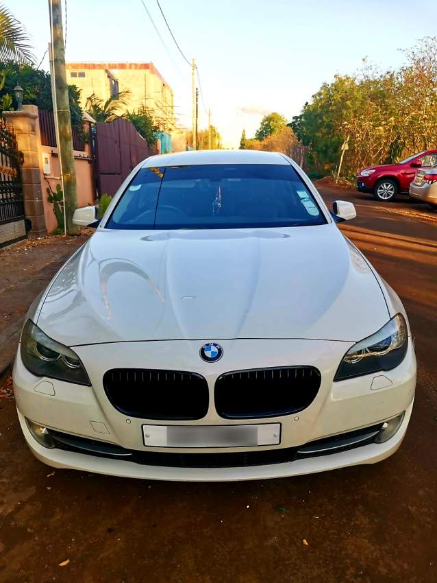 BMW - 2 - Luxury Cars  on Aster Vender