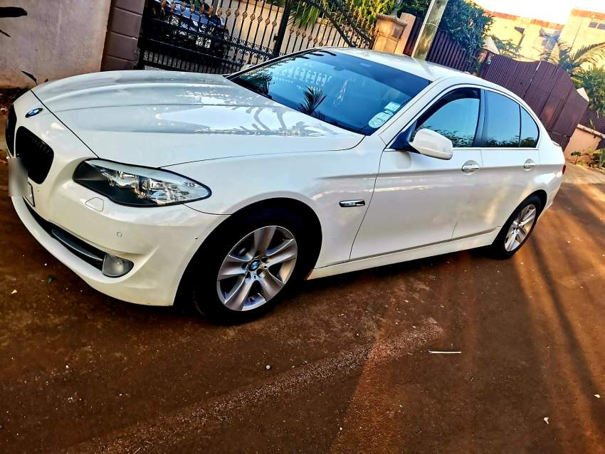 BMW - 1 - Luxury Cars  on Aster Vender