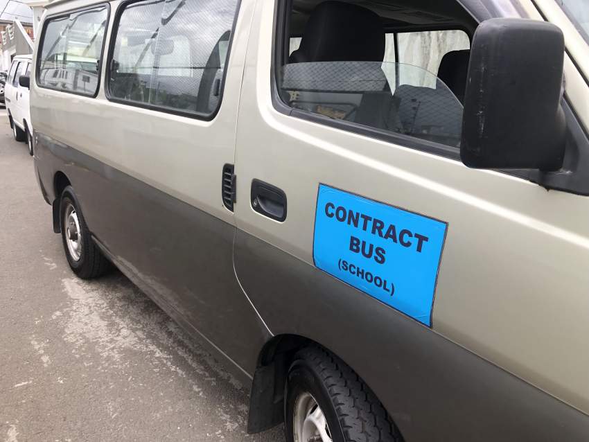 Nissan Urvan 3.0 ac - 3 - Minibus  on Aster Vender