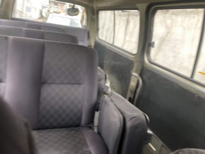 Nissan Urvan 3.0 ac - 1 - Minibus  on Aster Vender