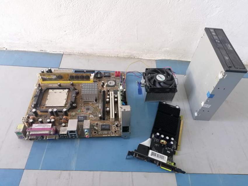 MOTHERBOARD / GPU / DVD WRITTER FOR SALE - 4 - Motherboard  on Aster Vender