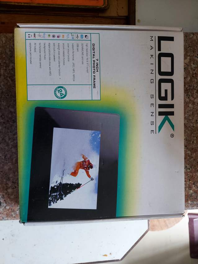 DIGITAL PHOTO FRAME - LOGIK - 1 - All electronics products  on Aster Vender