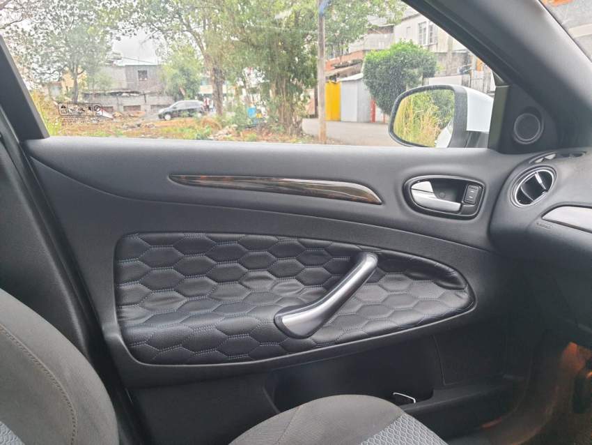 Car for sale - Ford Mondeo 2010 Kms - 3 - Family Cars  on Aster Vender