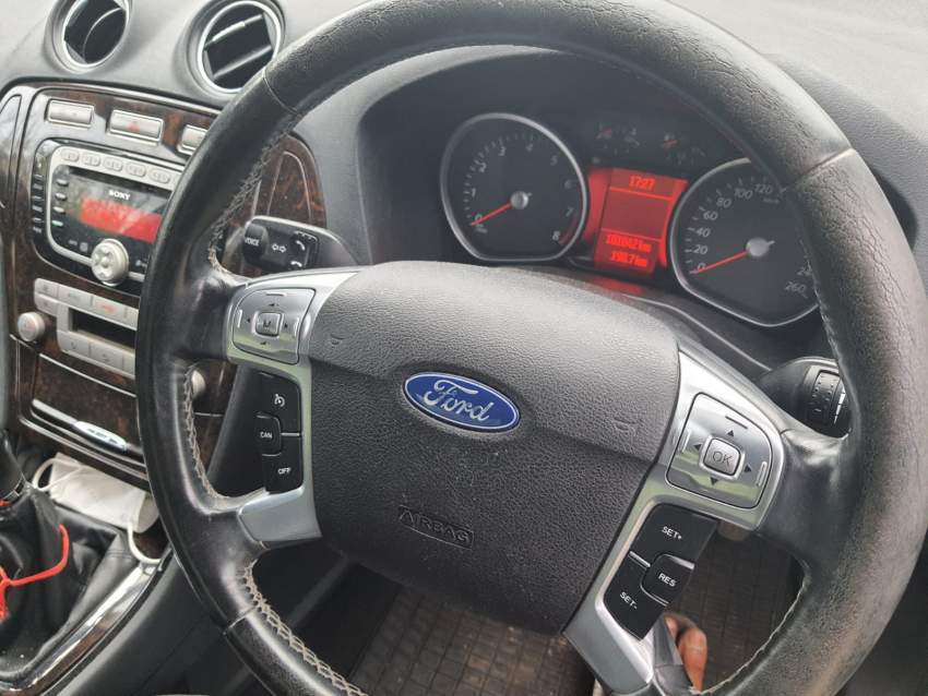Car for sale - Ford Mondeo 2010 Kms - 5 - Family Cars  on Aster Vender