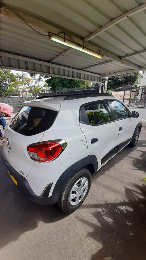 FOR SALE LADY DRIVEN CAR - 2 - Compact cars  on Aster Vender