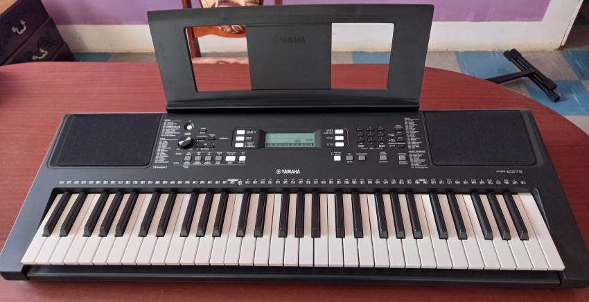 Yamaha keyboard PSR-E373  - Piano at AsterVender