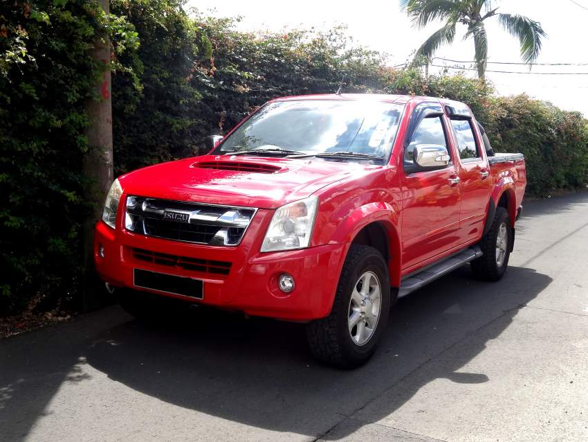 2009 Isuzu KB300 LX on Aster Vender