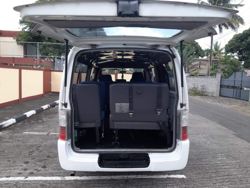 Nissan  Urvan 15 places - 7 - Passenger Van  on Aster Vender