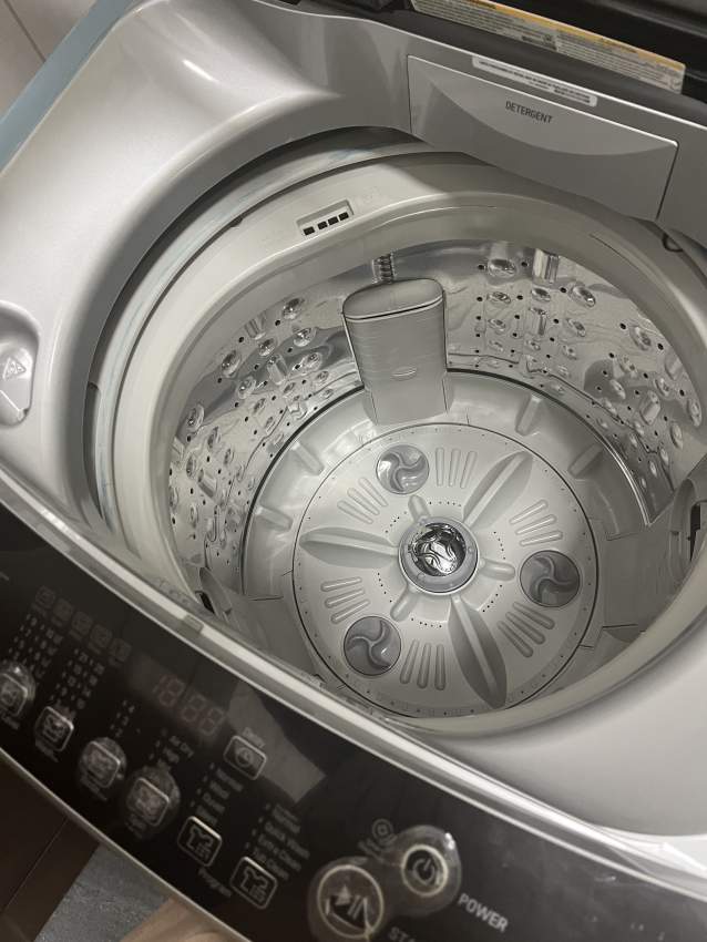 Machine à laver LG 13kgs - 1 - All household appliances  on Aster Vender