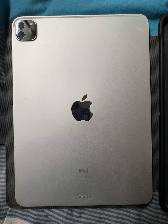 Apple 11inch ipad pro 2020 model for sale on Aster Vender