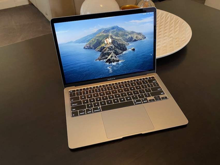 Macbook Air M1 on Aster Vender