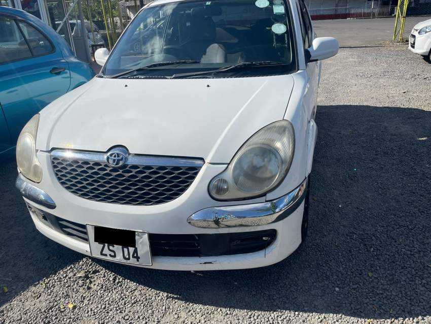 Toyota Duet Year 04  - 5 - Compact cars  on Aster Vender