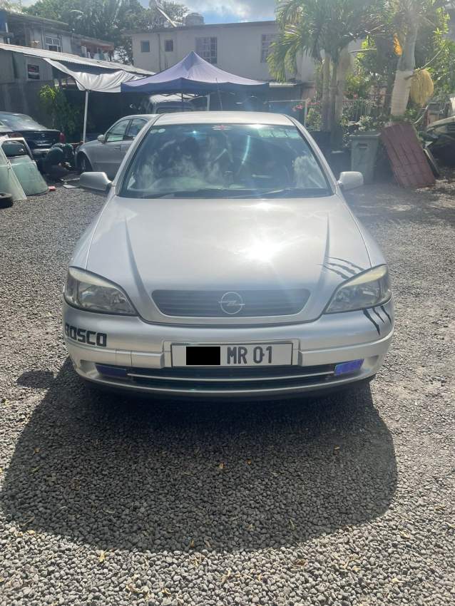 Opel Astra Year 01  - 1 - Family Cars  on Aster Vender