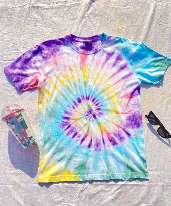 tie dye  - 2 - T shirts (Men)  on Aster Vender