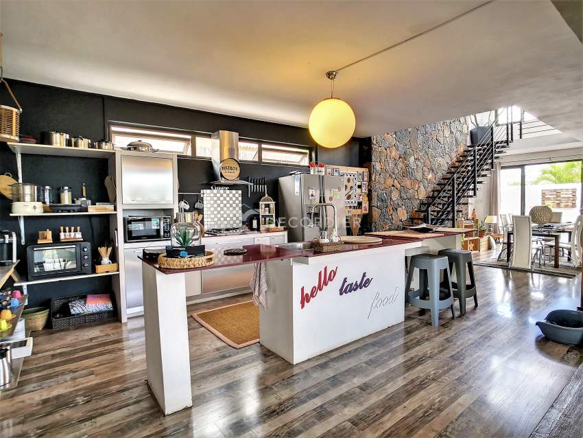 (Ref. MA7-601) Sublime maison moderne avec piscine - 3 - House  on Aster Vender