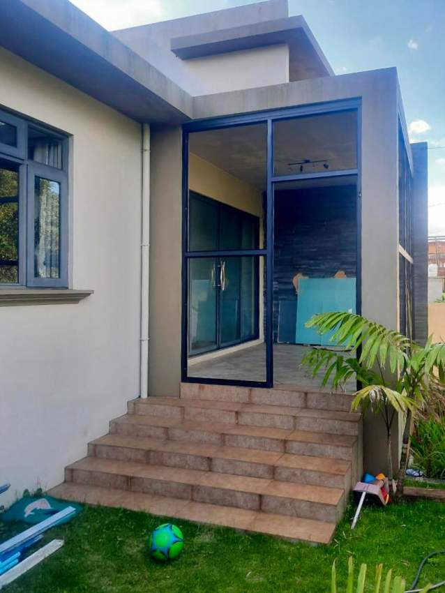 HOUSE FOR SALE  - 2 - House  on Aster Vender