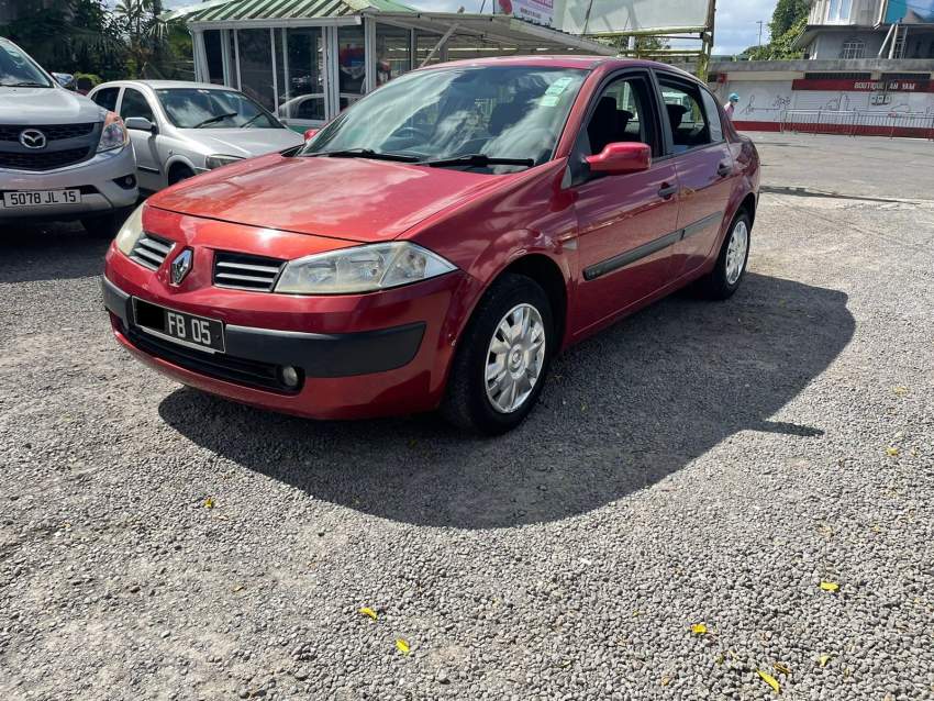 Renault Megane Year 05  - 3 - Compact cars  on Aster Vender