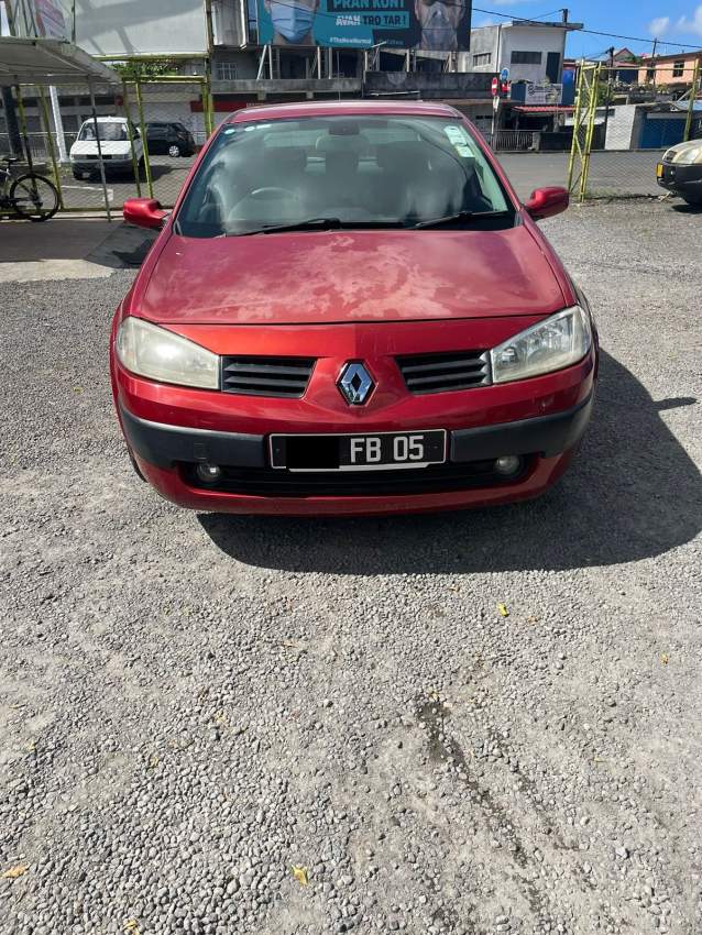 Renault Megane Year 05  - 6 - Compact cars  on Aster Vender