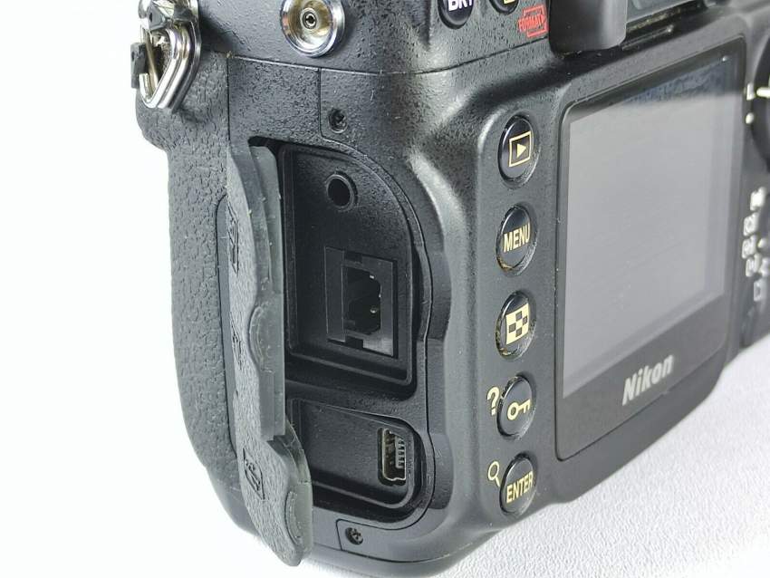 For Sell Used Nikon D200  - 2 - All electronics products  on Aster Vender