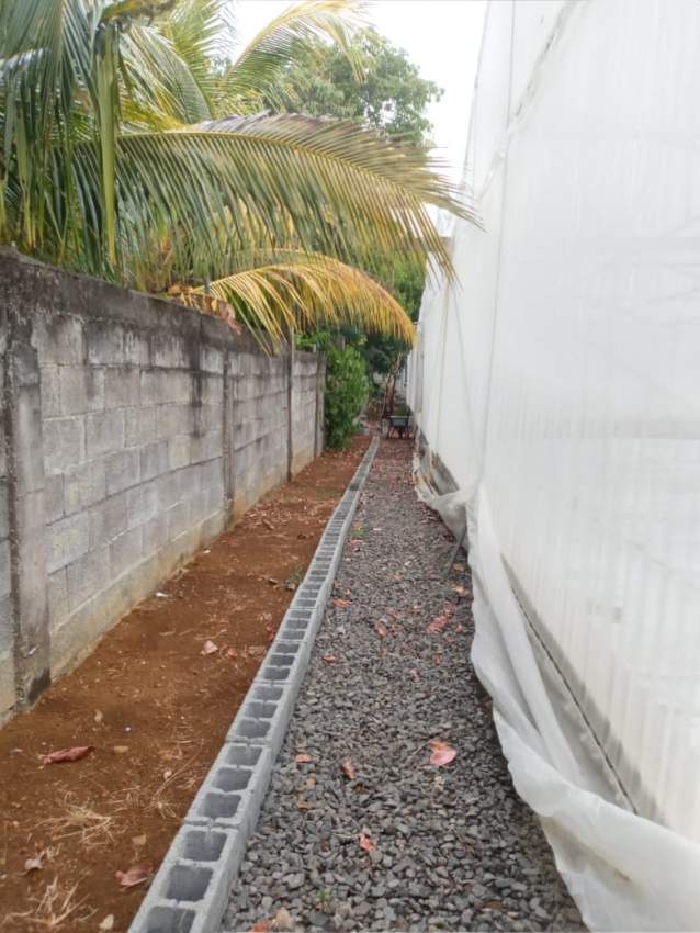 LAND  - 1 - Land  on Aster Vender