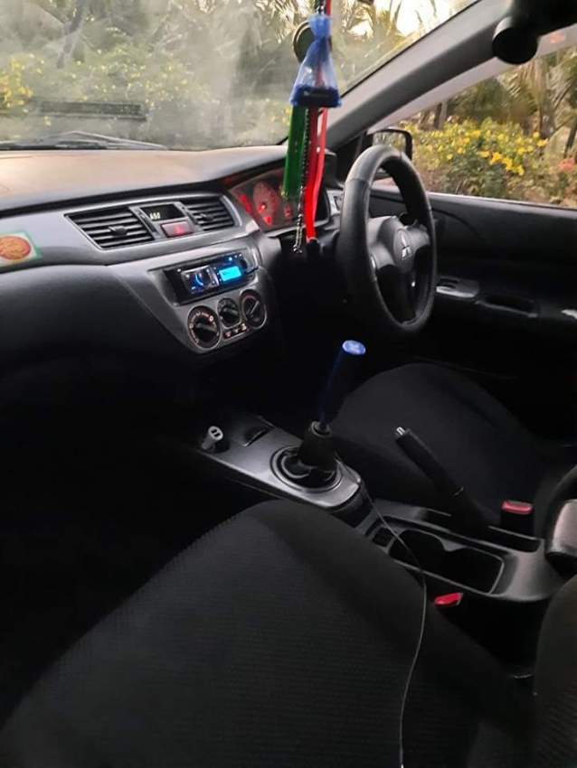 A Vendre Mitsubishi Lancer  tou bon ladan nek prnd roule - 3 - Sport Cars  on Aster Vender
