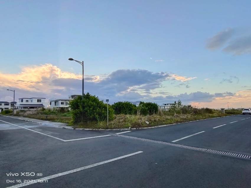 CORNER Plot at Highlands Rose 133 Toises - Direct Sale From Owner  - 0 - Land  on Aster Vender