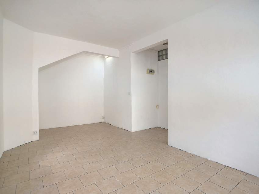 (Ref. MA7-604) Grande maison proche de la plage de Mont Choisy - 6 - House  on Aster Vender